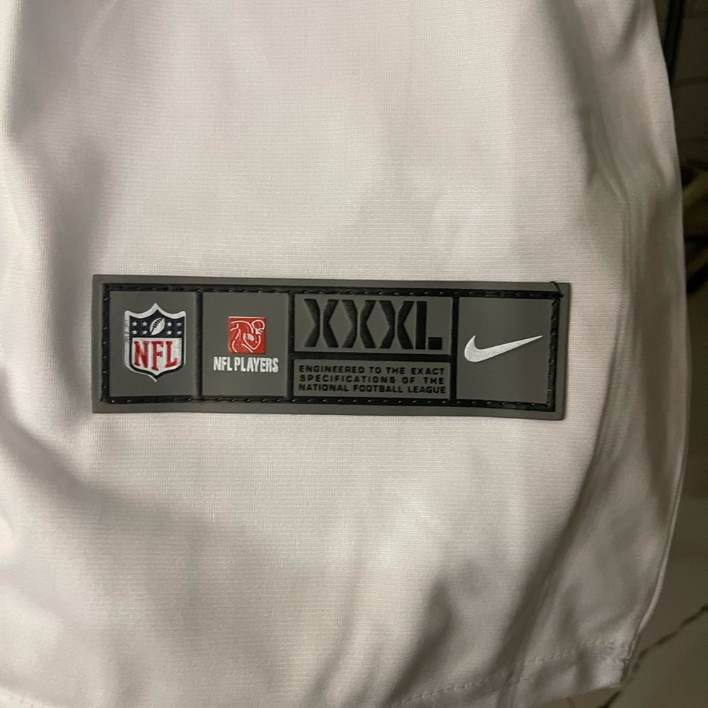 Men’s Nike Justin Herbert Chargers NFL Jersey Size 3X. - Picture 4 of 7